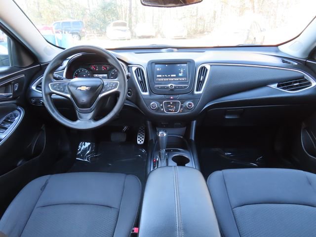 Used 2016 Chevrolet Malibu LT FWD image 5