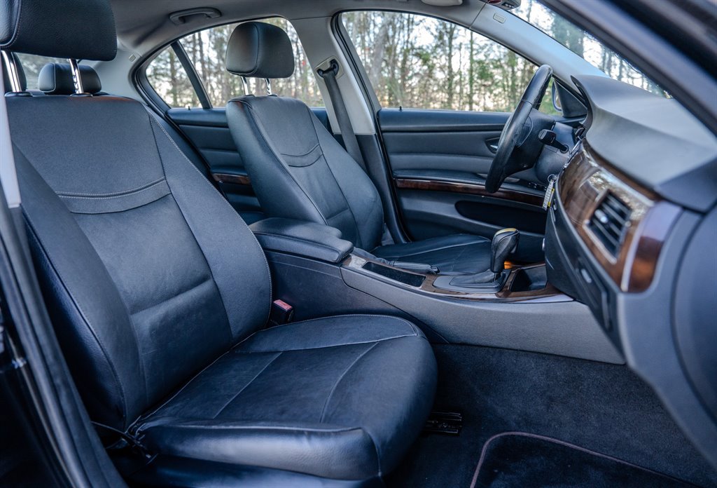 Used 2011 BMW 335i Sedan image 29