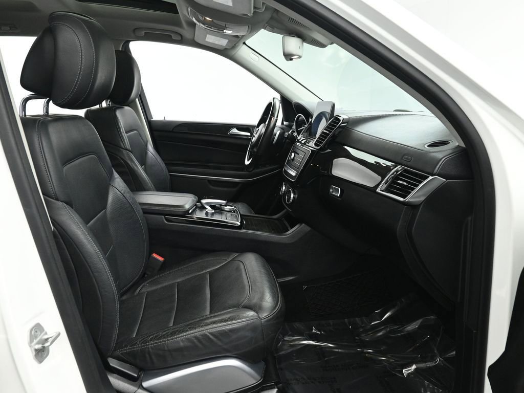 Used 2018 Mercedes-Benz GLS 550 4MATIC w/ Driver Assistance Package image 22