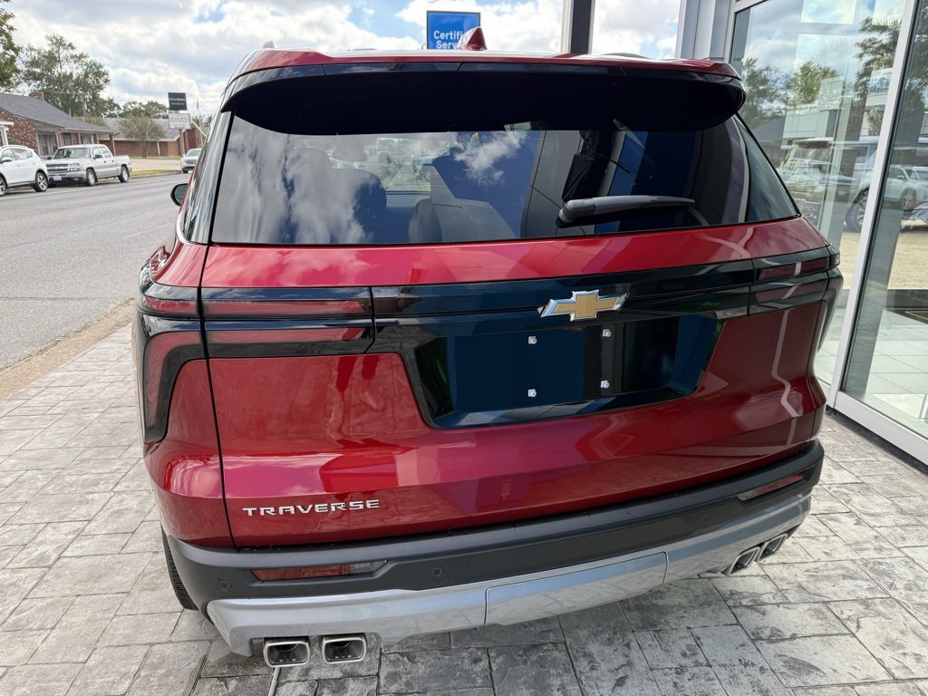New 2026 Chevrolet Traverse LT w/ LPO, Floor Liner Package image 3