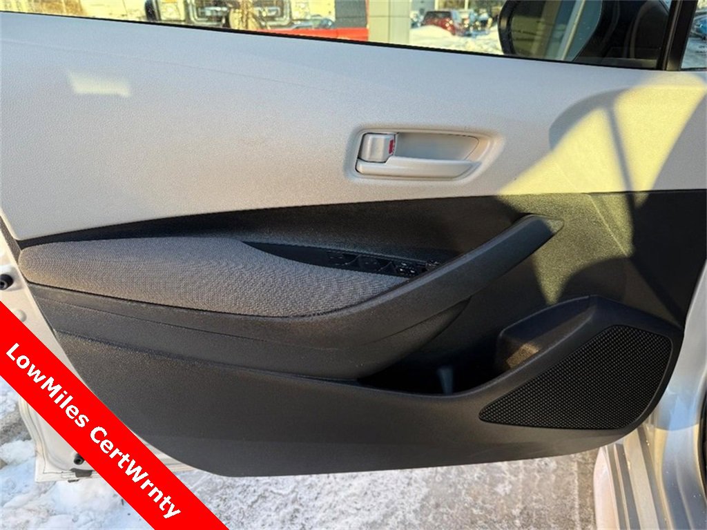 Used 2025 Toyota Corolla LE image 19