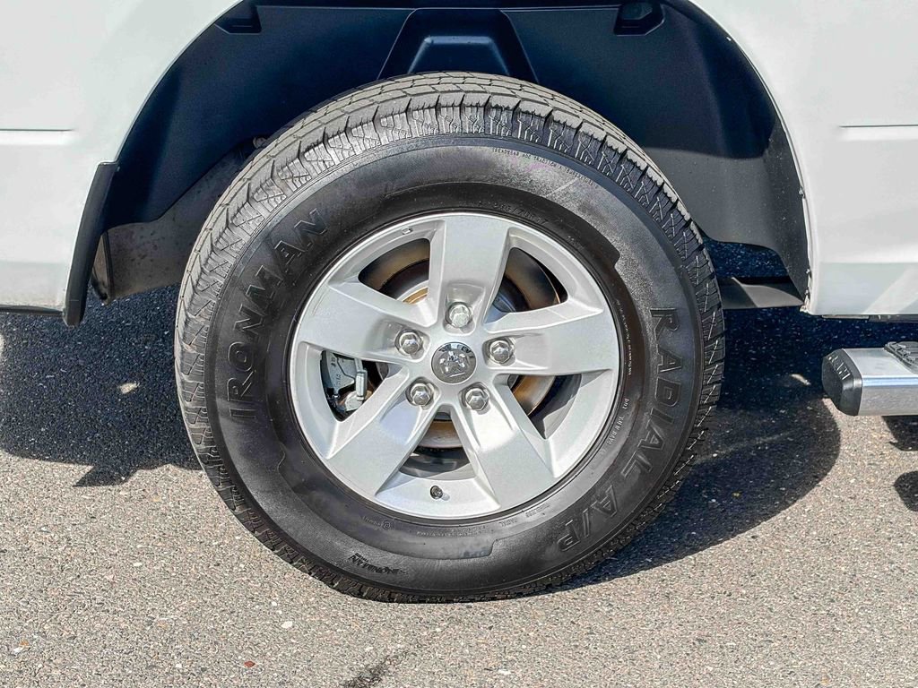 Used 2022 RAM 1500 Classic SLT w/ Electronics Group AWD/4WD image 15
