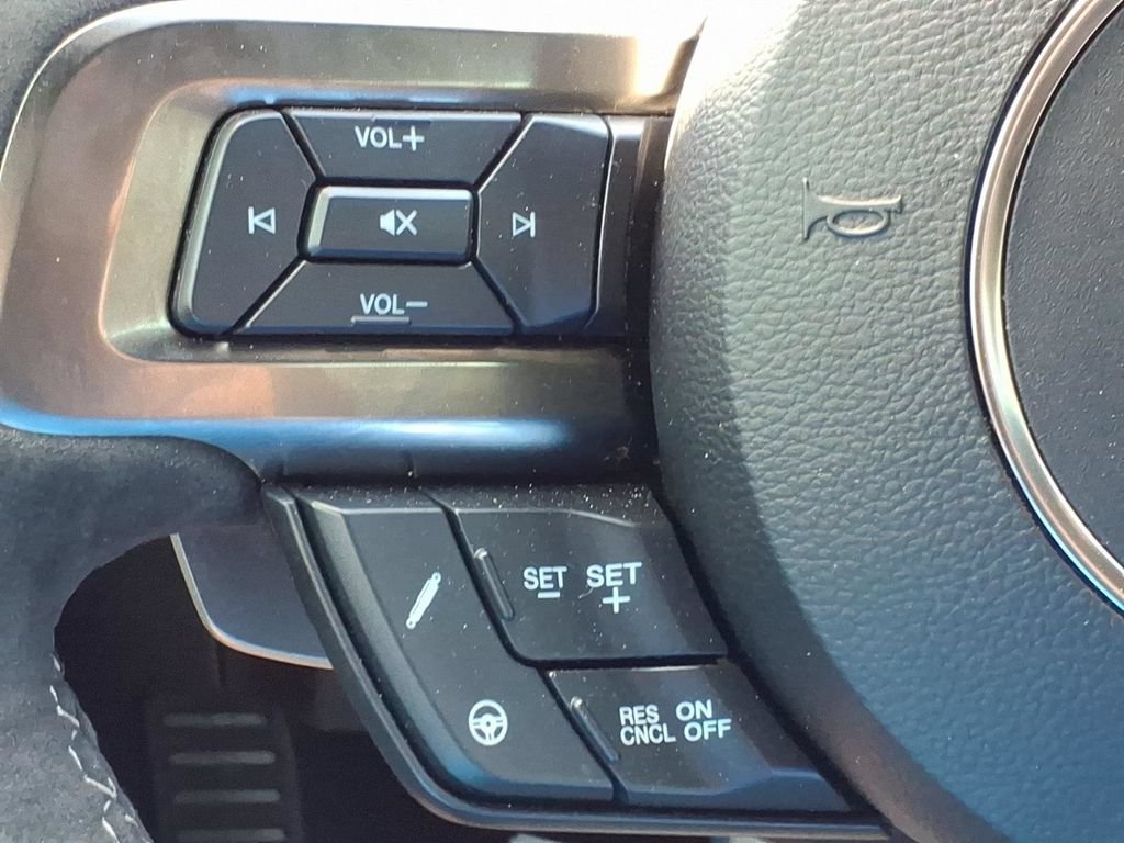 Used 2021 Ford Mustang Shelby GT500 w/ Technology Package RWD image 21