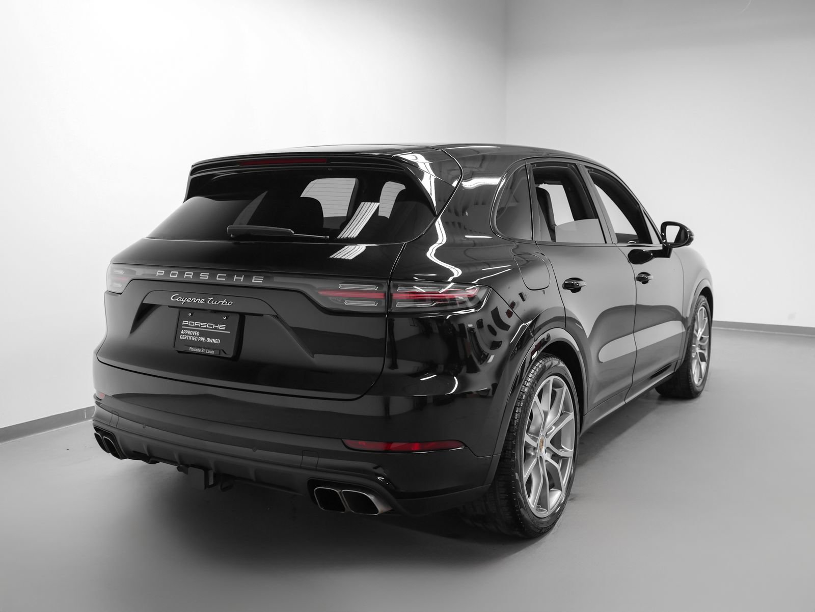 Certified 2021 Porsche Cayenne Turbo image 11