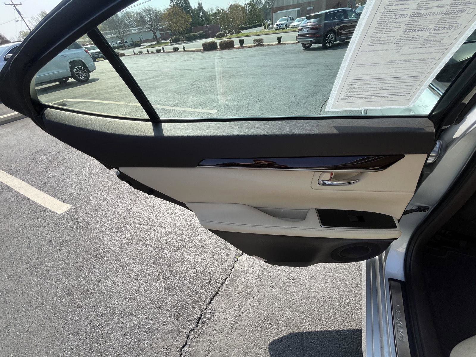 Used 2016 Lexus ES 350 FWD image 21