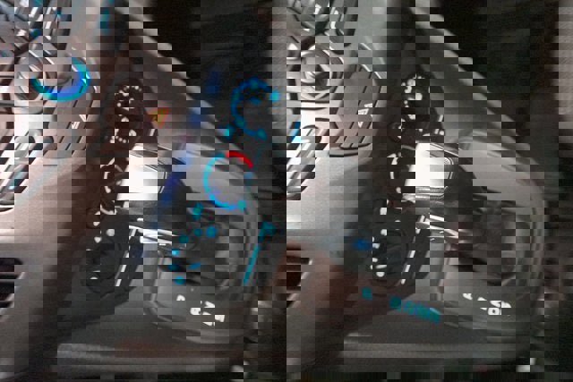 Used 2017 Ford Transit Connect XL image 16