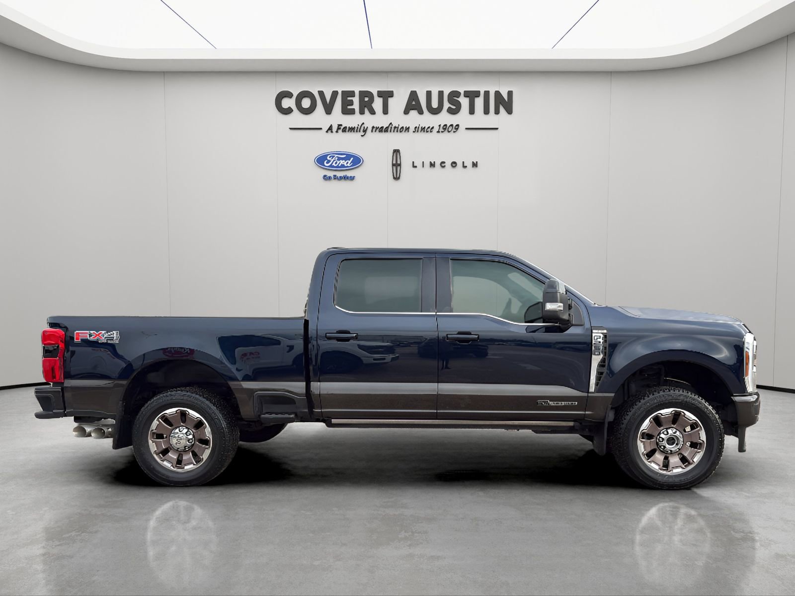 Used 2024 Ford F250 King Ranch w/ FX4 Off-Road Package AWD/4WD image 6