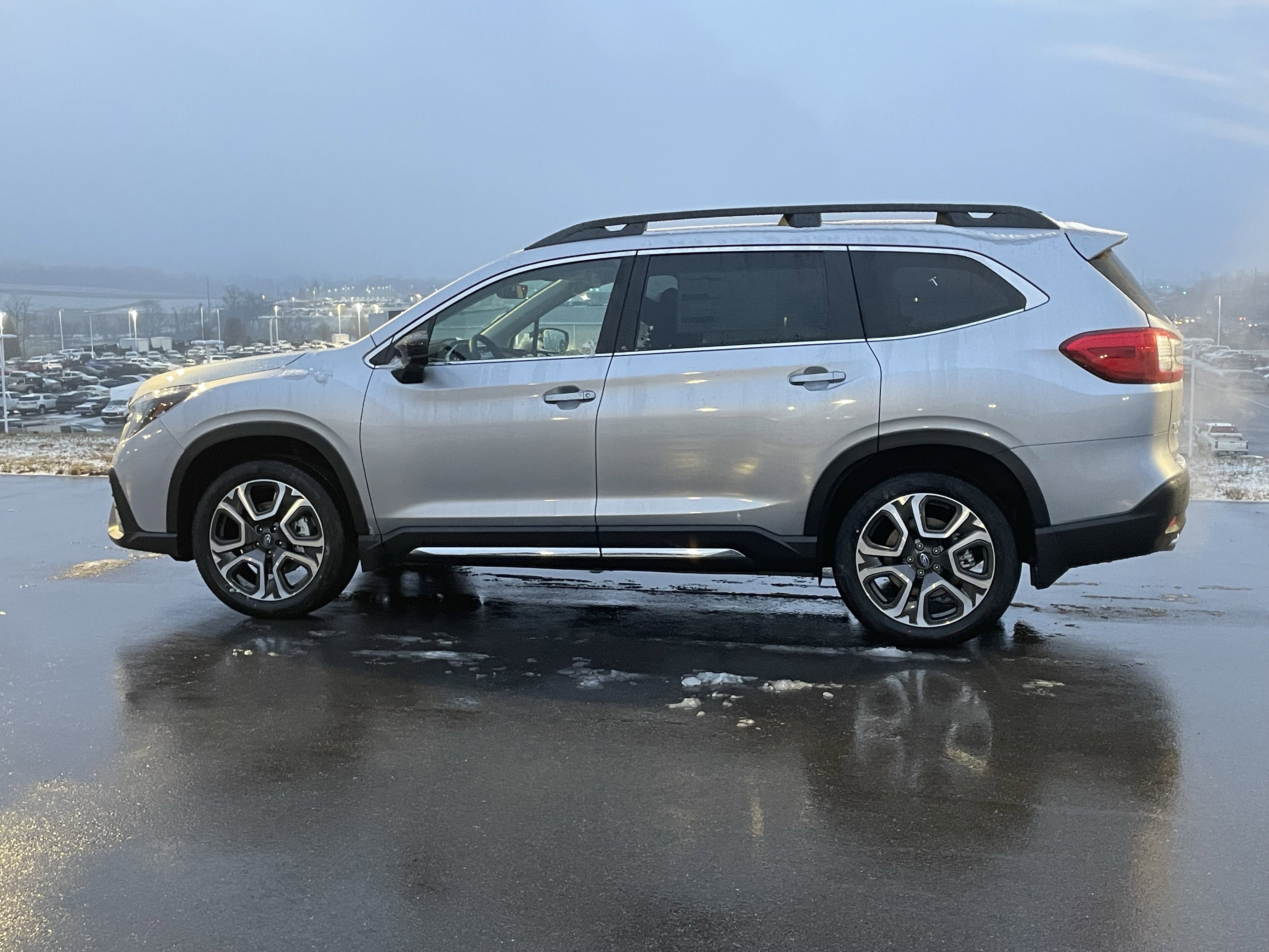Used 2026 Subaru Ascent Limited w/ Popular Package #1 AWD/4WD image 7