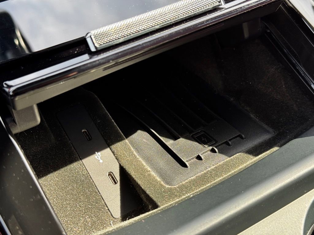 Used 2024 Porsche Panamera image 39