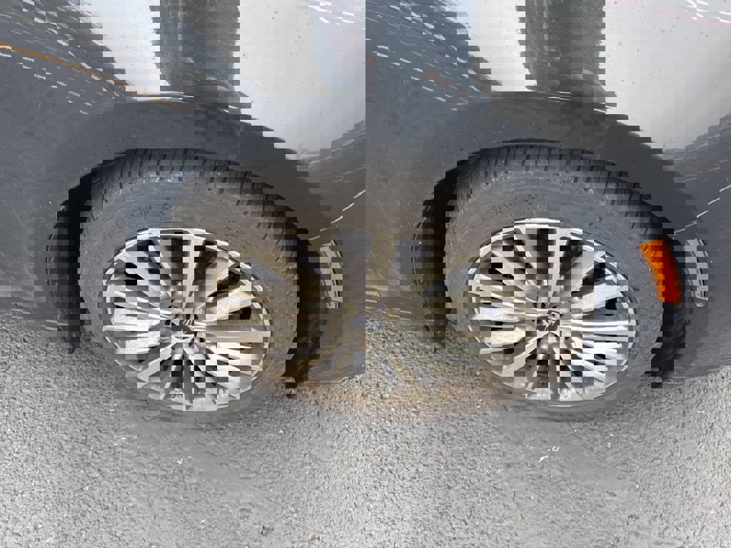 Used 2017 Lincoln MKZ Premiere image 12