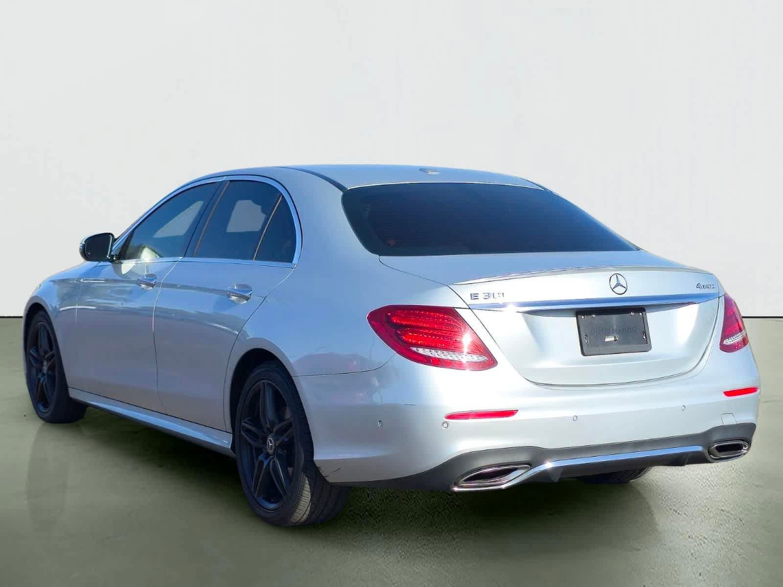 Used 2019 Mercedes-Benz E 300 4MATIC image 4