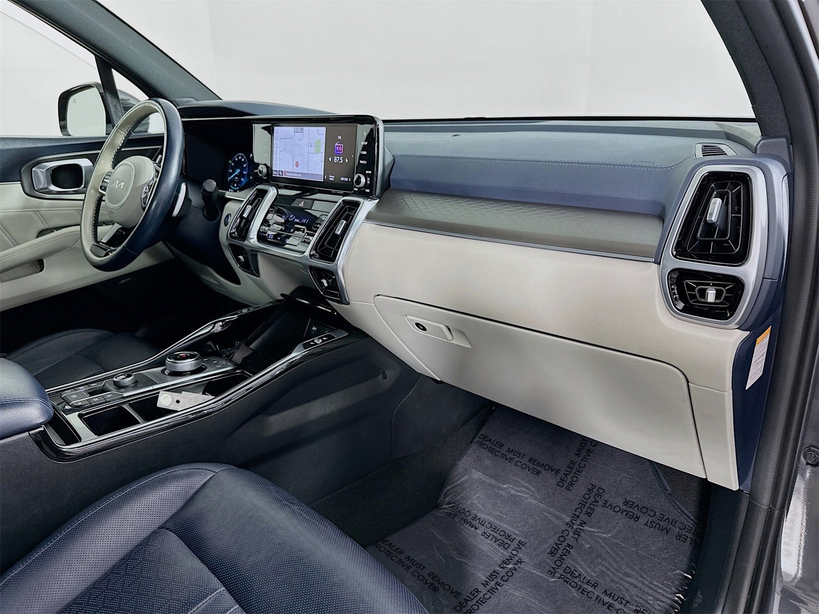 Used 2023 Kia Sorento SX Prestige image 32