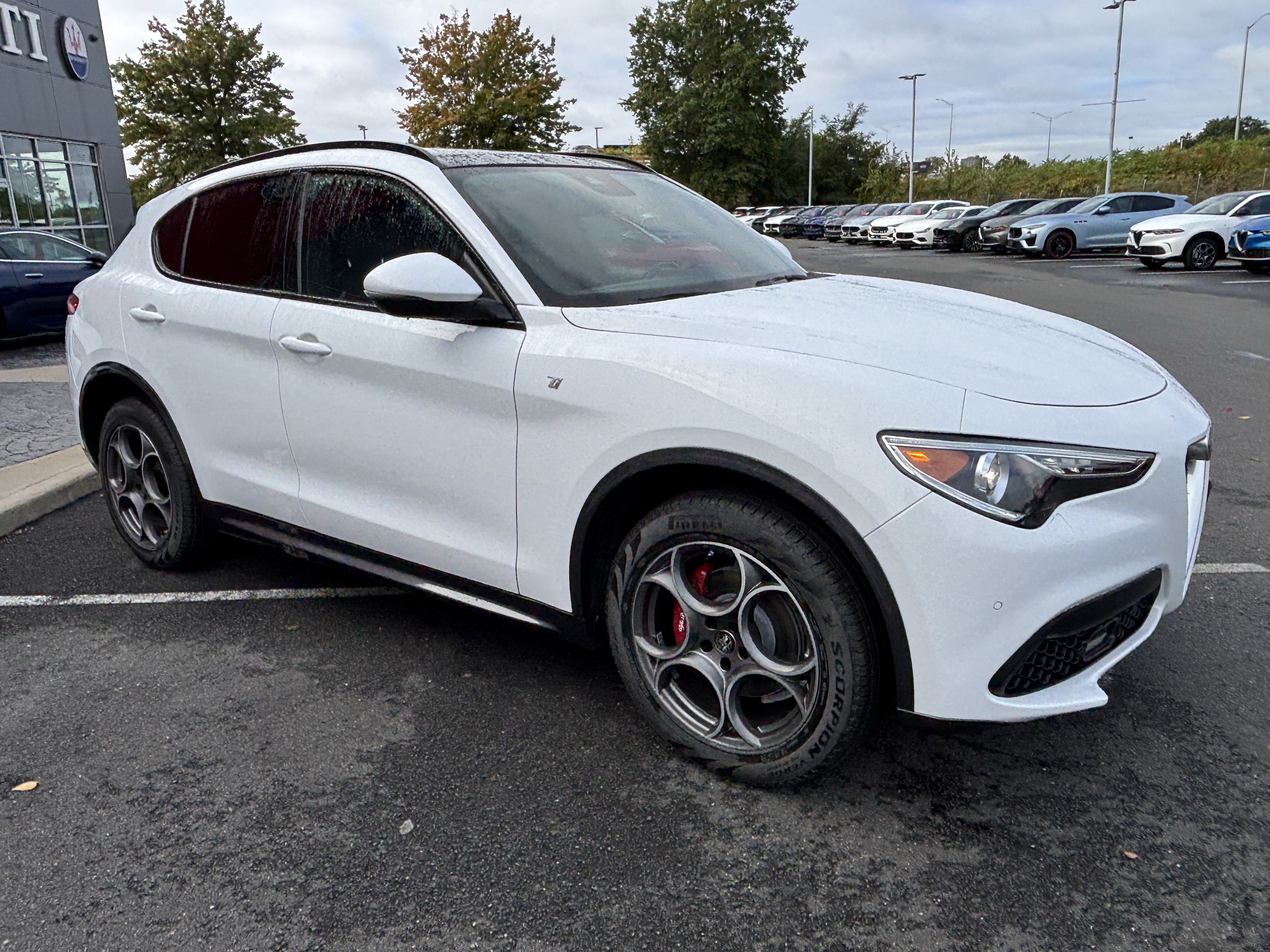 Certified 2023 Alfa Romeo Stelvio Ti AWD/4WD image 9