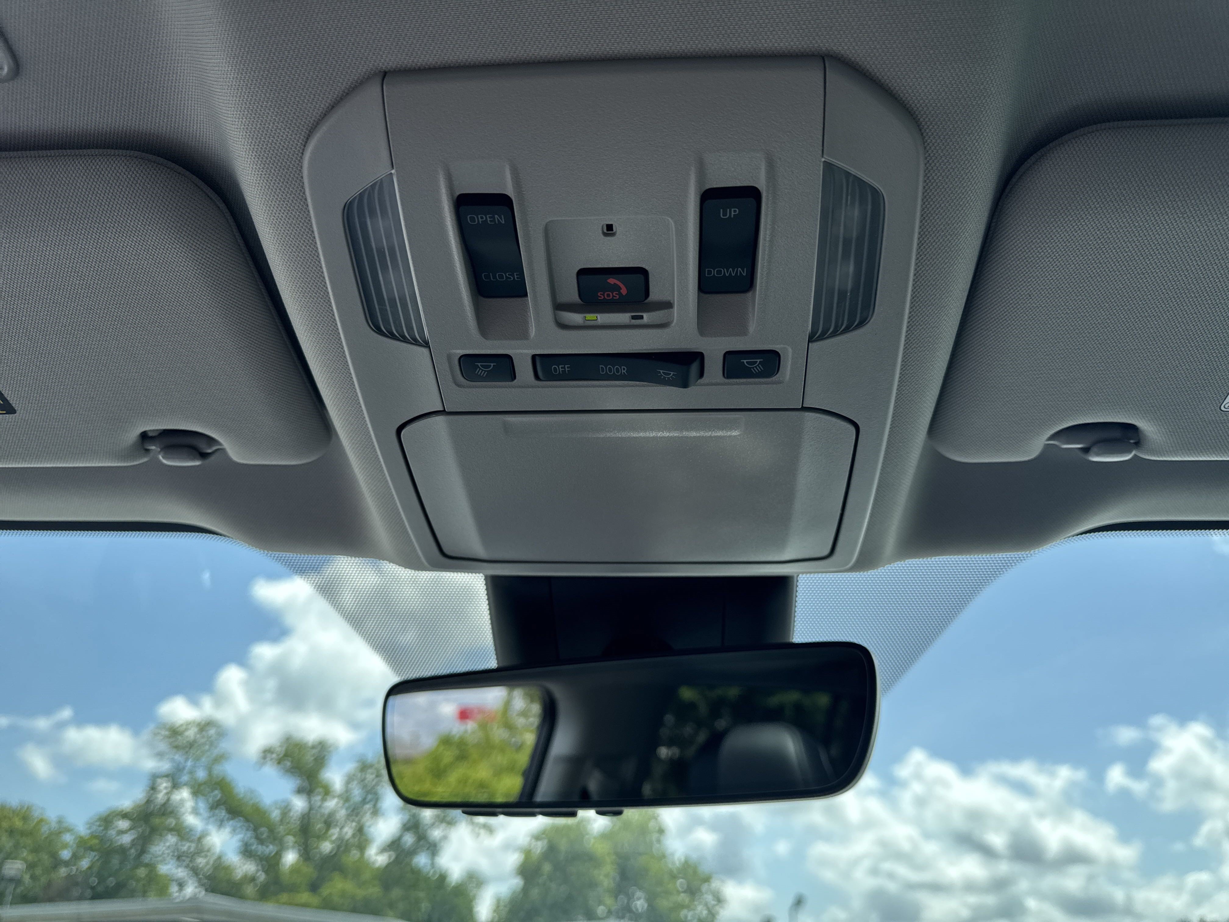 New 2025 Toyota Highlander XLE FWD image 21