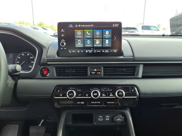 Used 2025 Honda Pilot EX-L image 10