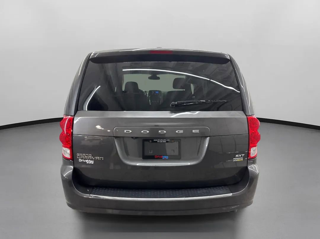 Used 2019 Dodge Grand Caravan SXT FWD image 8