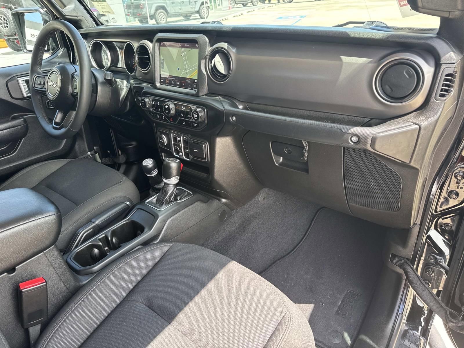 Used 2023 Jeep Gladiator Sport AWD/4WD image 10