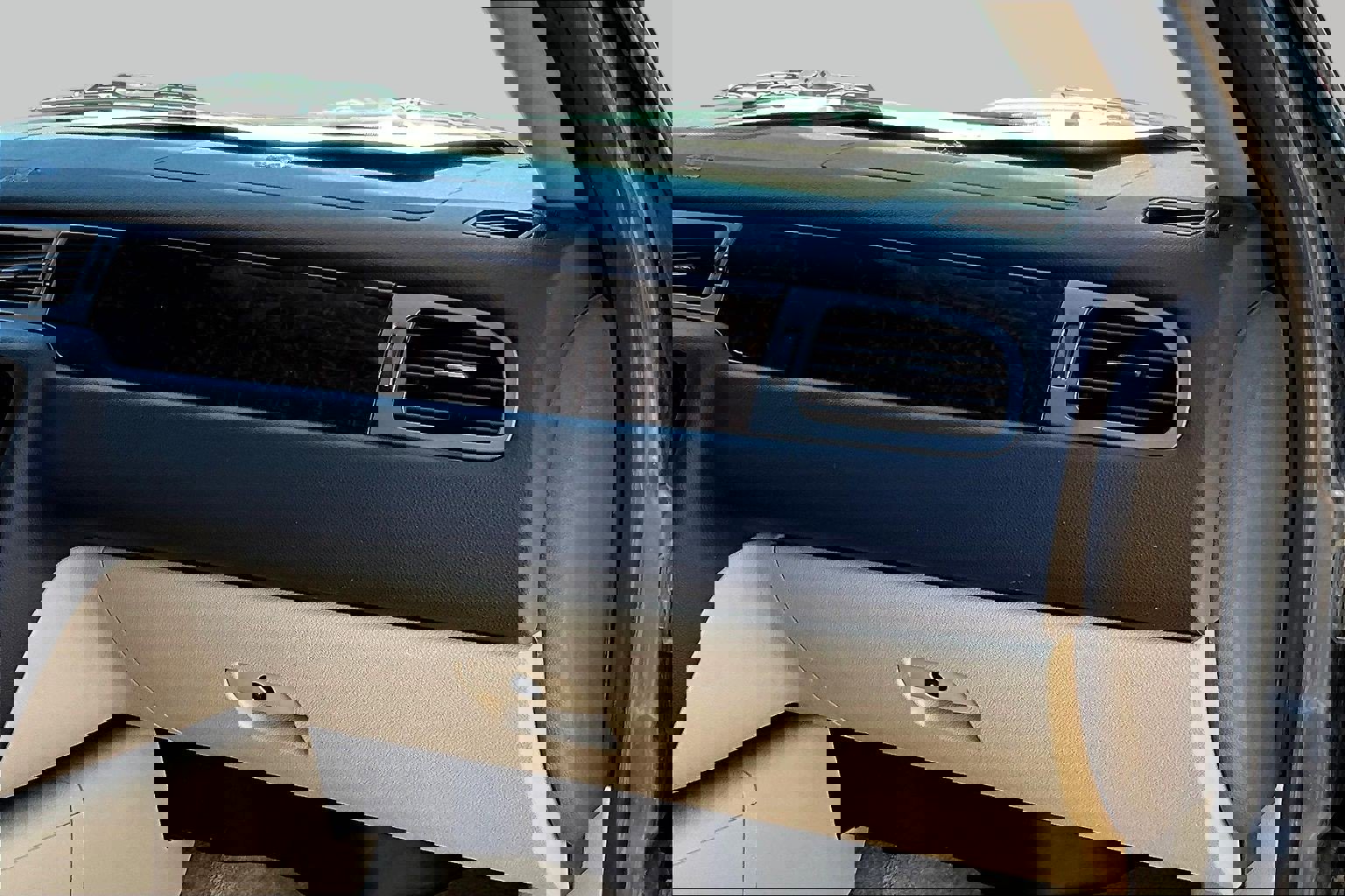 Used 2013 GMC Yukon Denali AWD/4WD image 14