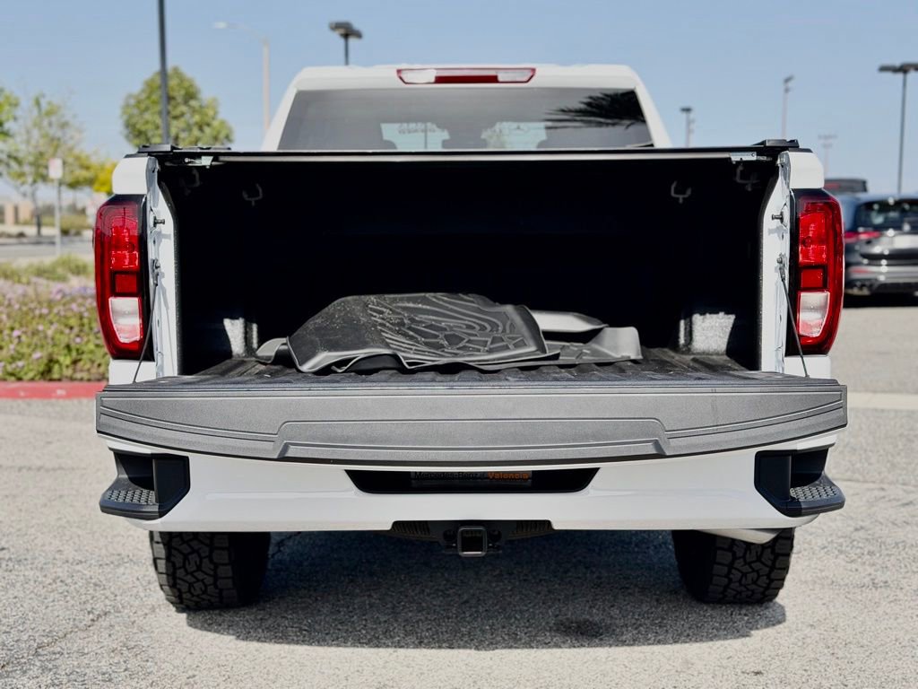 Used 2026 GMC Sierra 1500 Pro w/ Graphite Edition RWD image 13