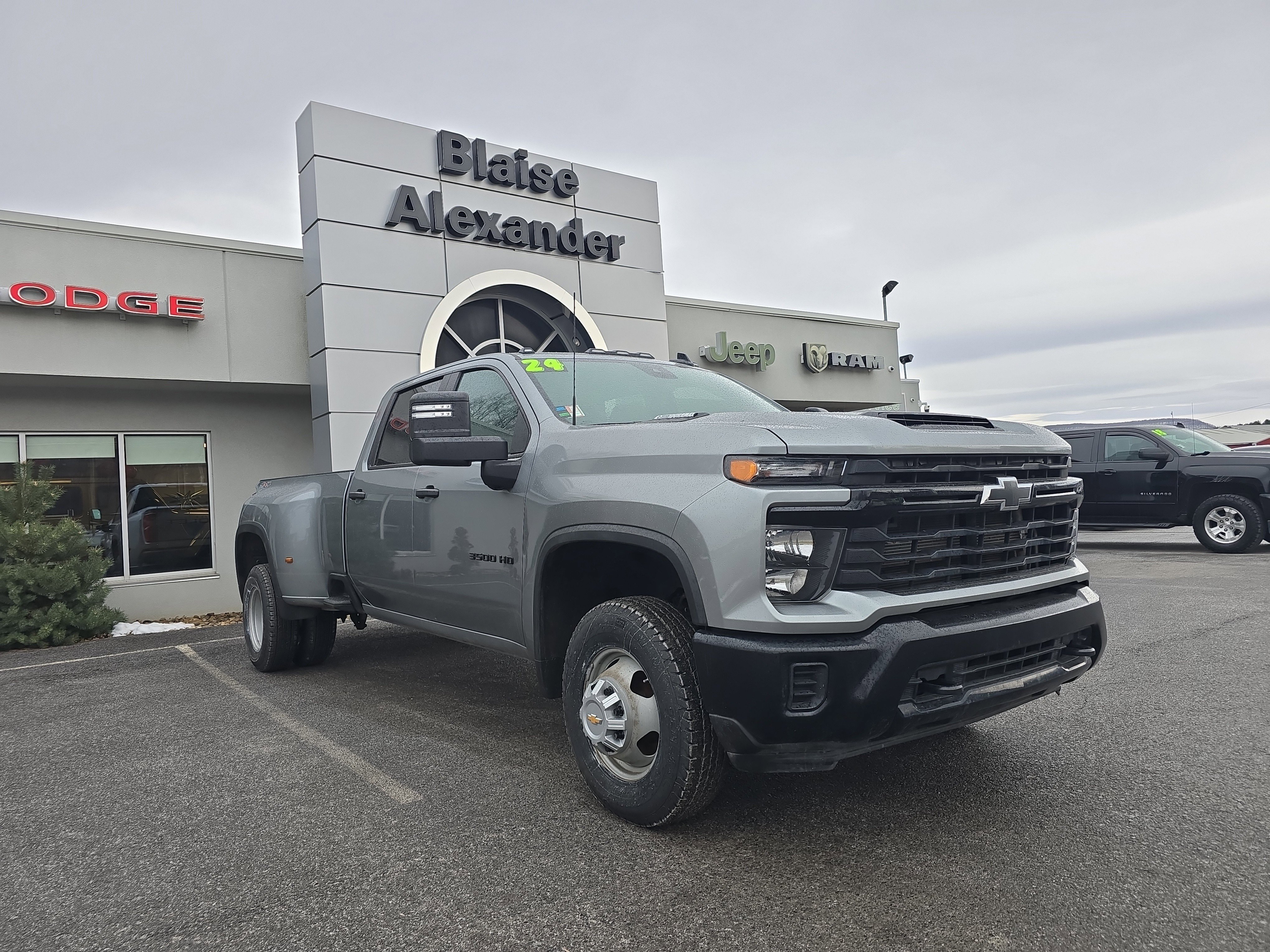 Used 2024 Chevrolet Silverado 3500 W/T