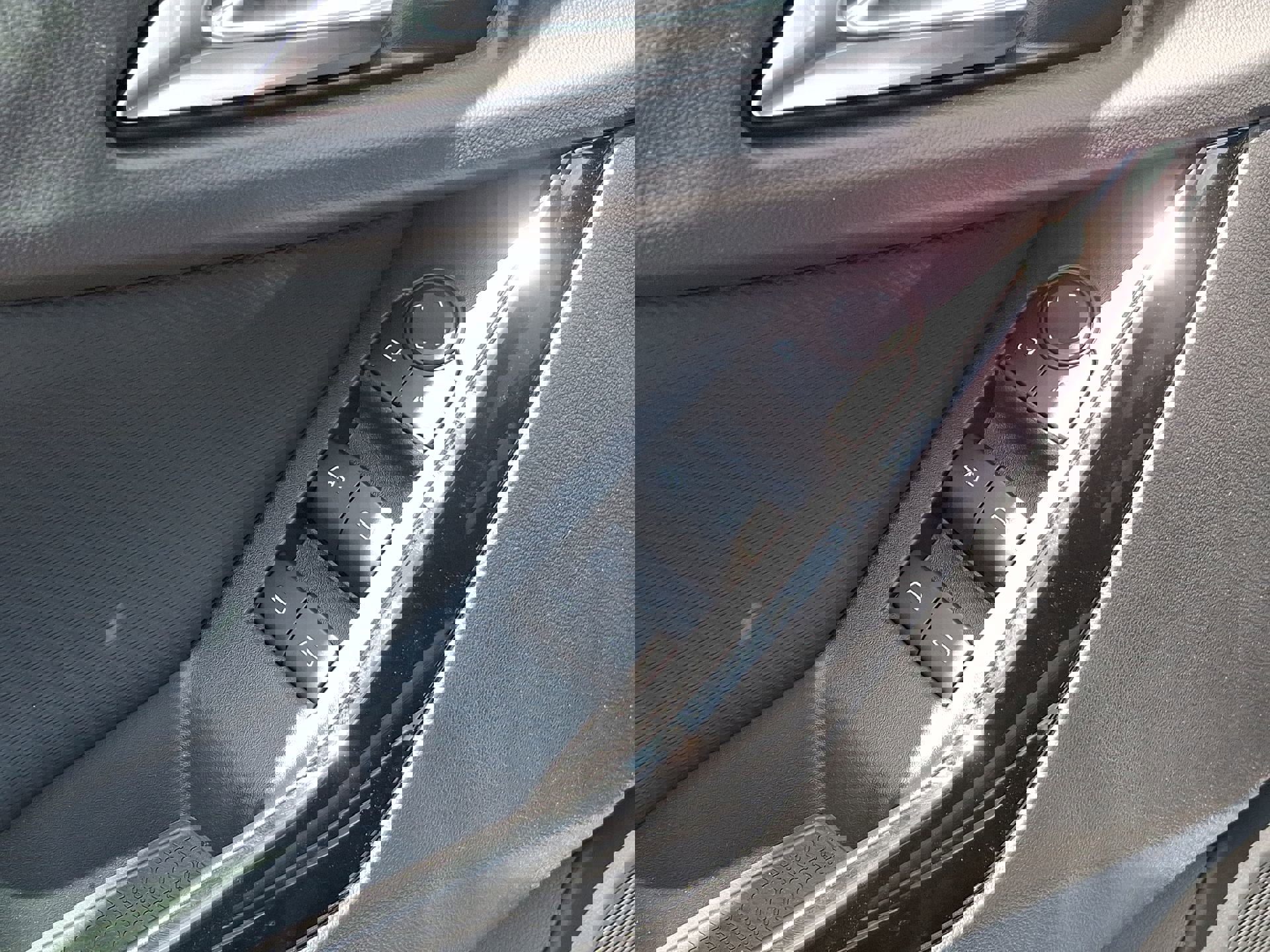 New 2026 Chevrolet Equinox LT image 17