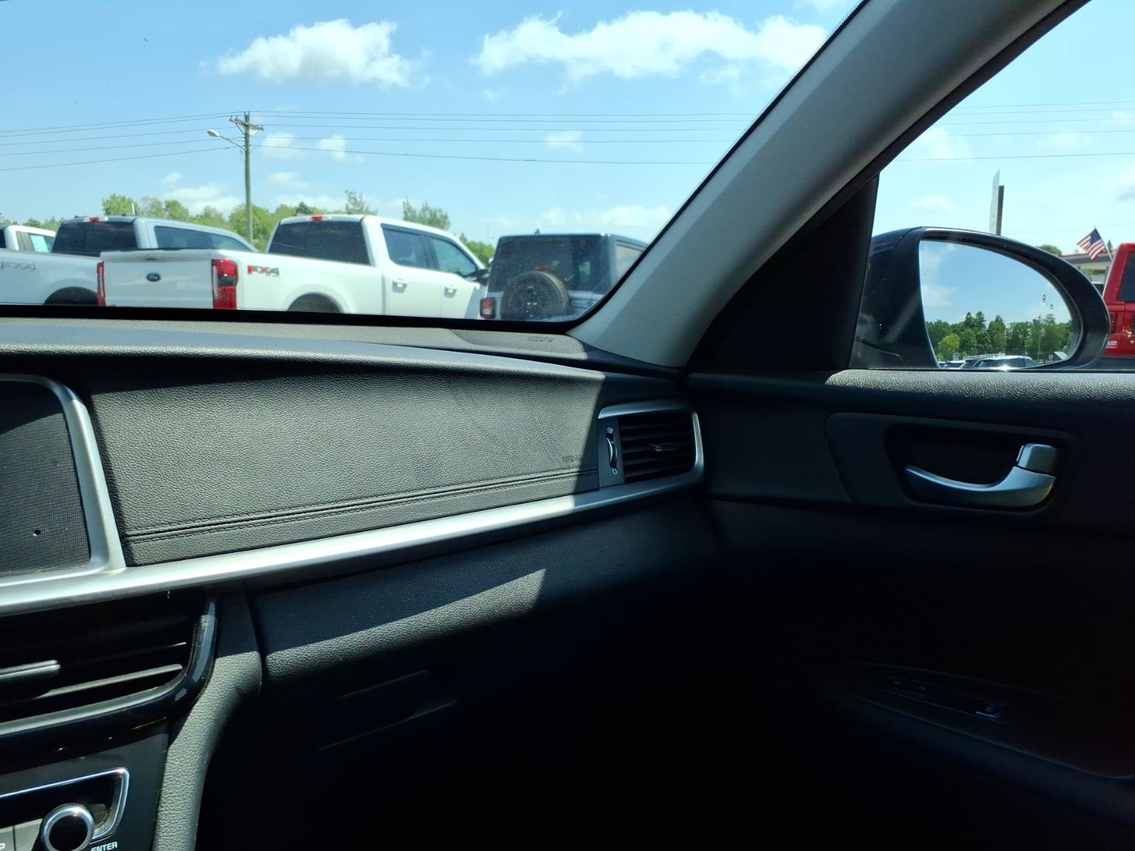 Used 2020 Kia Optima SE FWD image 21