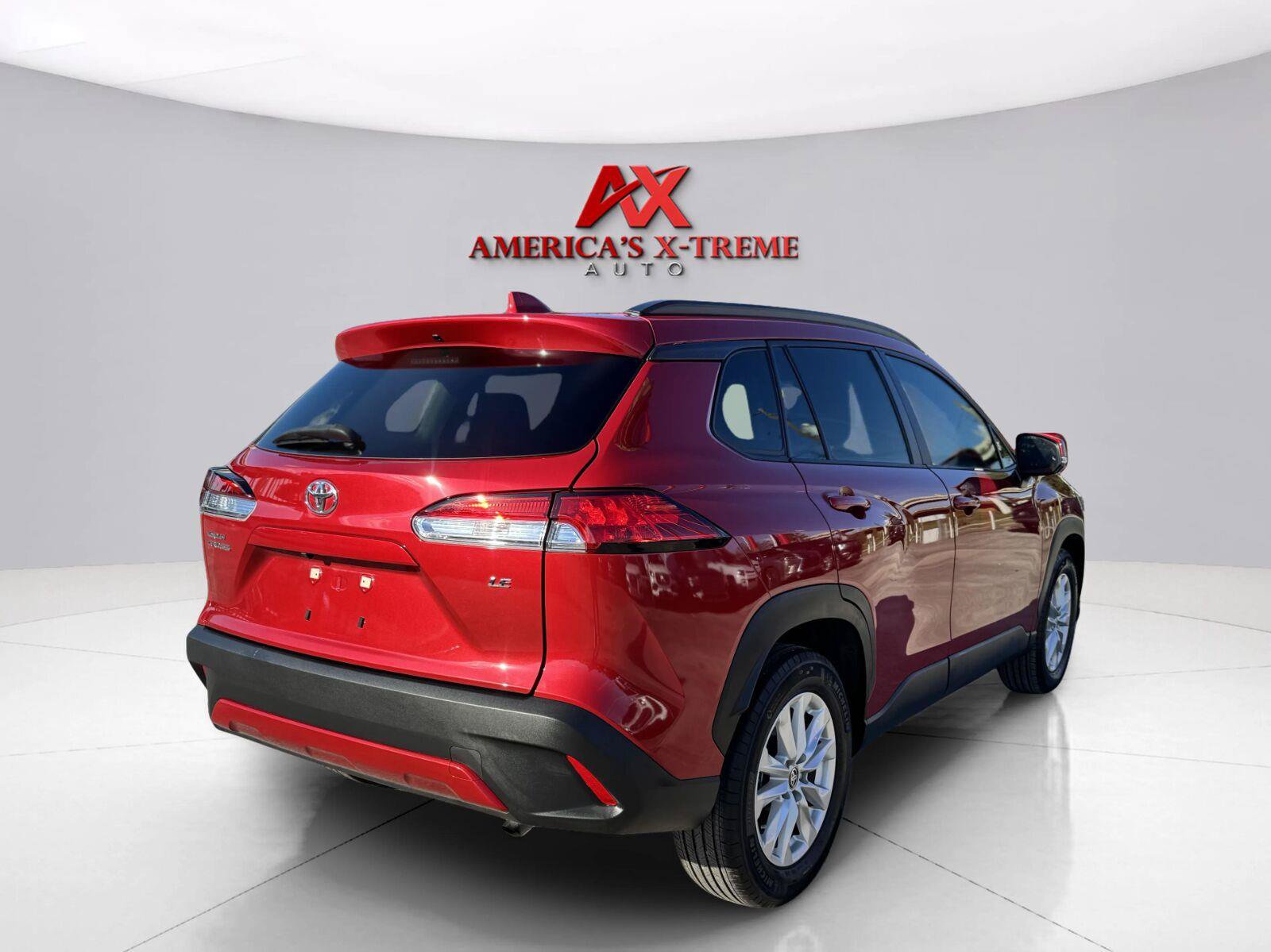Used 2023 Toyota Corolla Cross LE FWD image 6