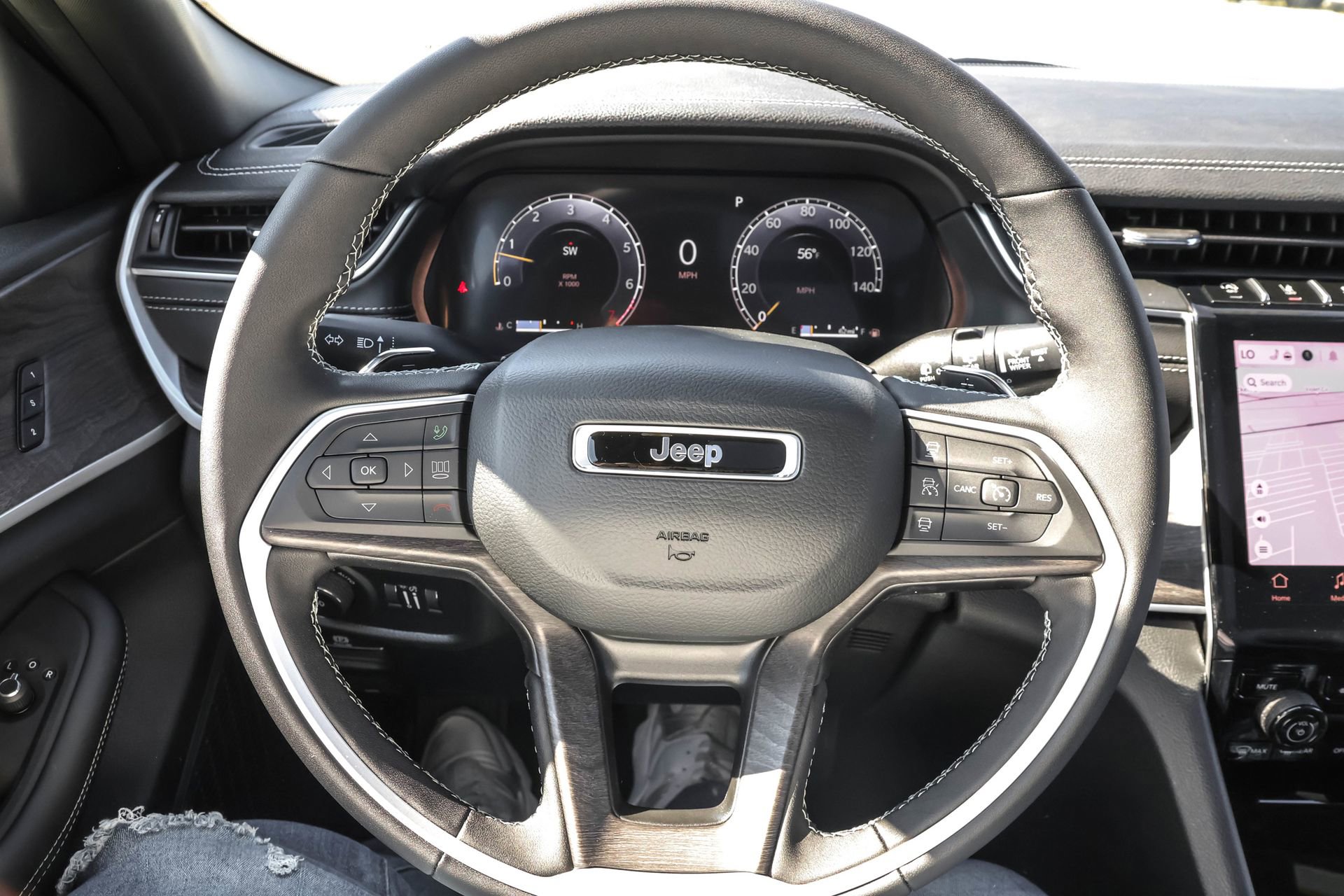 New 2025 Jeep Grand Cherokee Limited image 27