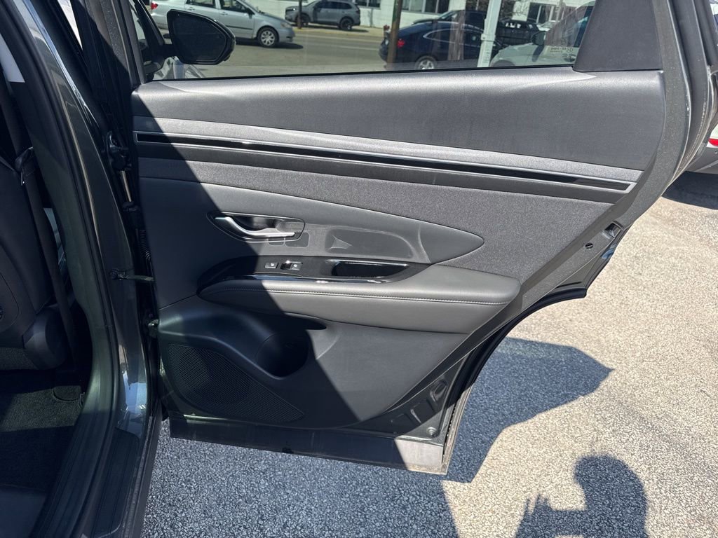 Used 2022 Hyundai Tucson Limited FWD image 11