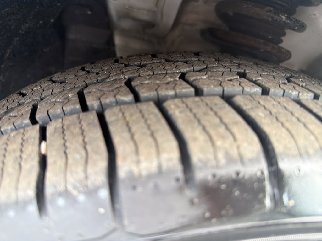 Certified 2024 Nissan Kicks SV FWD image 28