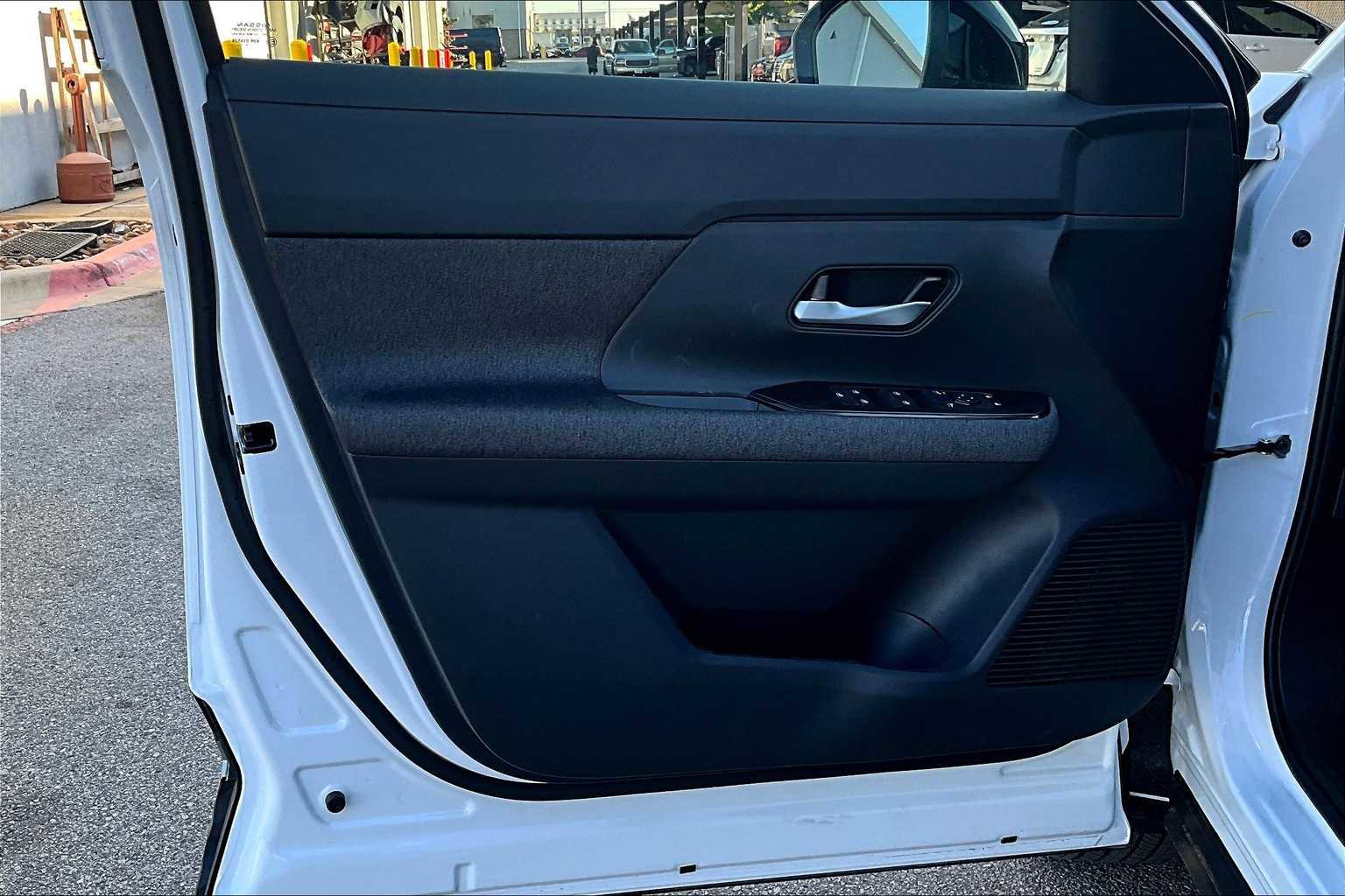 New 2026 Nissan Kicks SV image 13