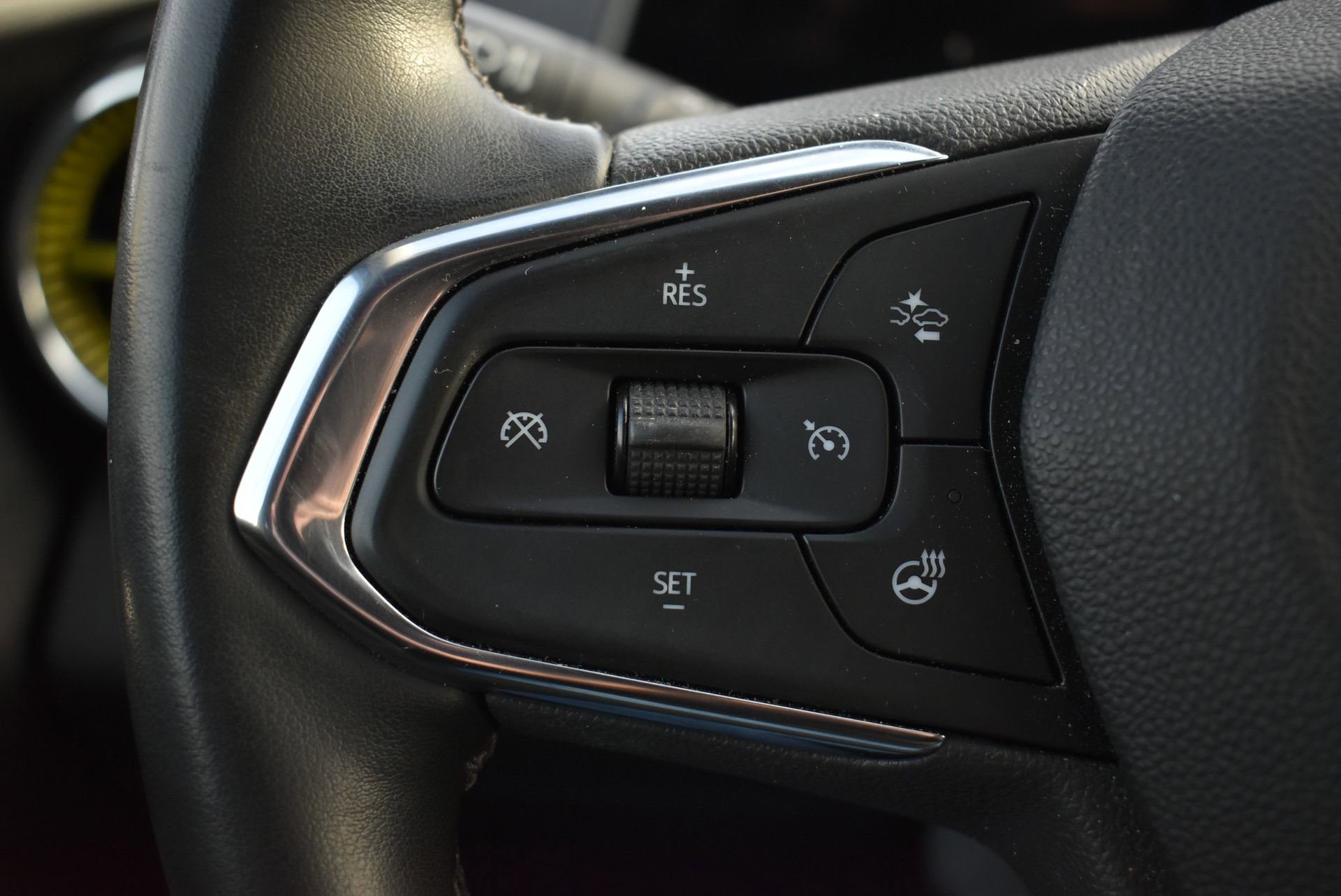 Used 2024 Chevrolet Trax ACTIV w/ Driver Confidence Package image 19