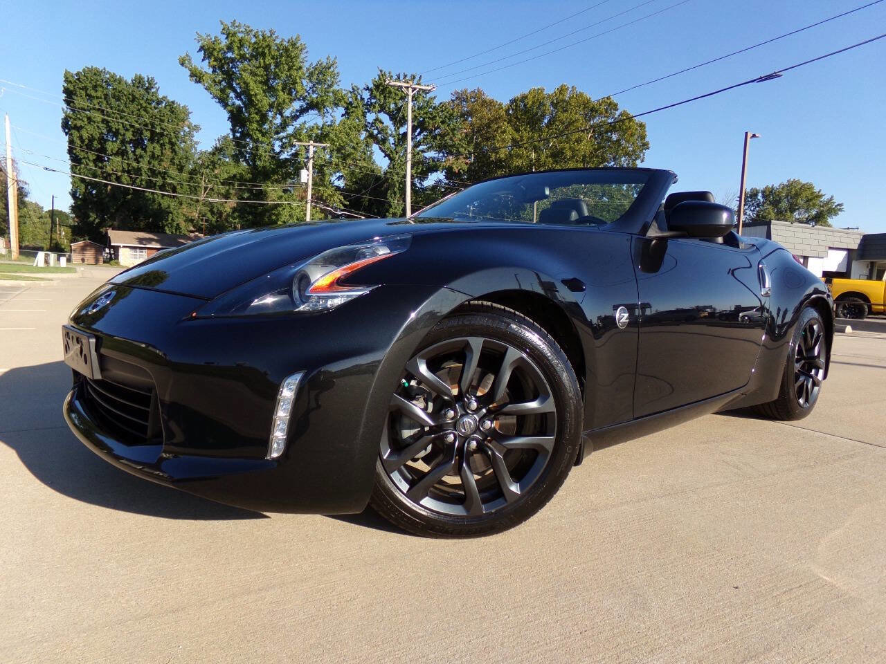 Used 2019 Nissan 370Z Roadster image 15
