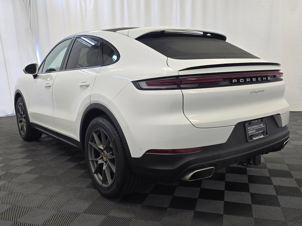Certified 2025 Porsche Cayenne Coupe AWD/4WD image 3