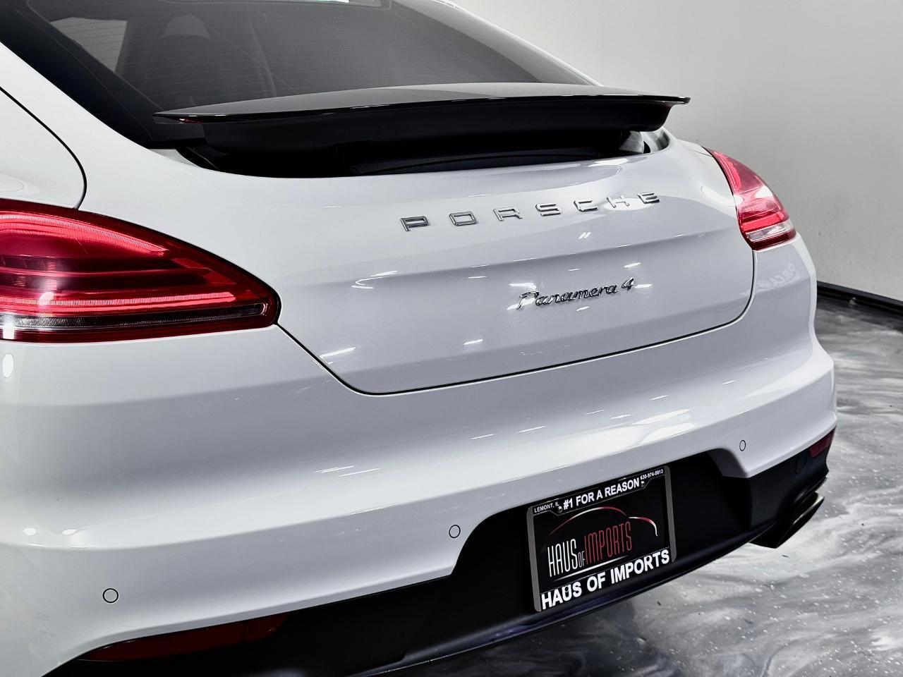 Used 2014 Porsche Panamera 4 image 16