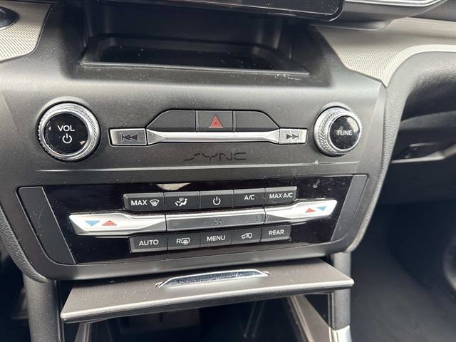 Used 2020 Ford Explorer XLT w/ Equipment Group 202A image 16