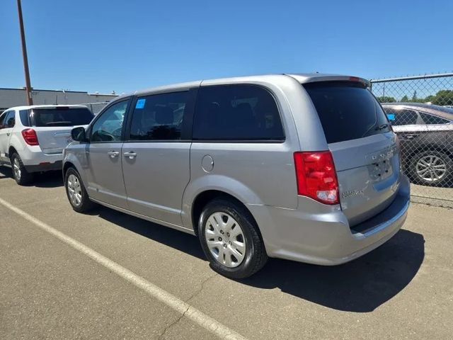 Used 2018 Dodge Grand Caravan SE w/ UConnect Hands-Free Group FWD image 3