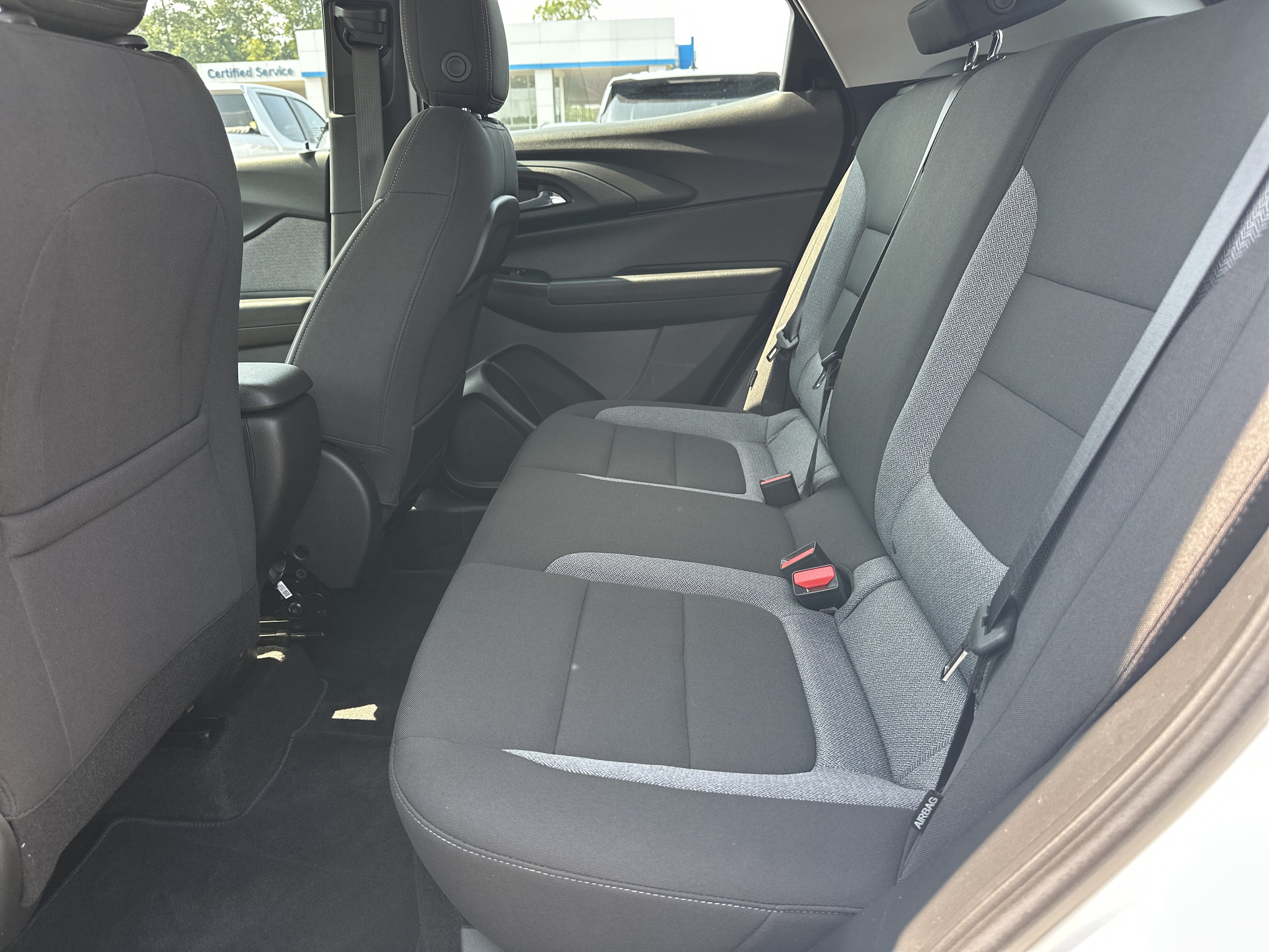 Used 2023 Chevrolet TrailBlazer LS FWD image 21