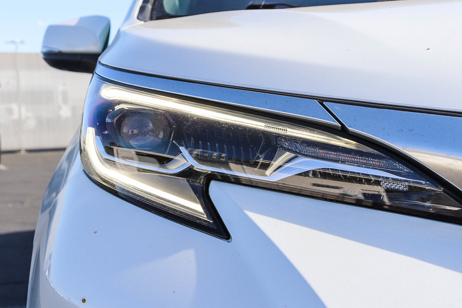 Used 2024 Toyota Sienna Platinum FWD image 4