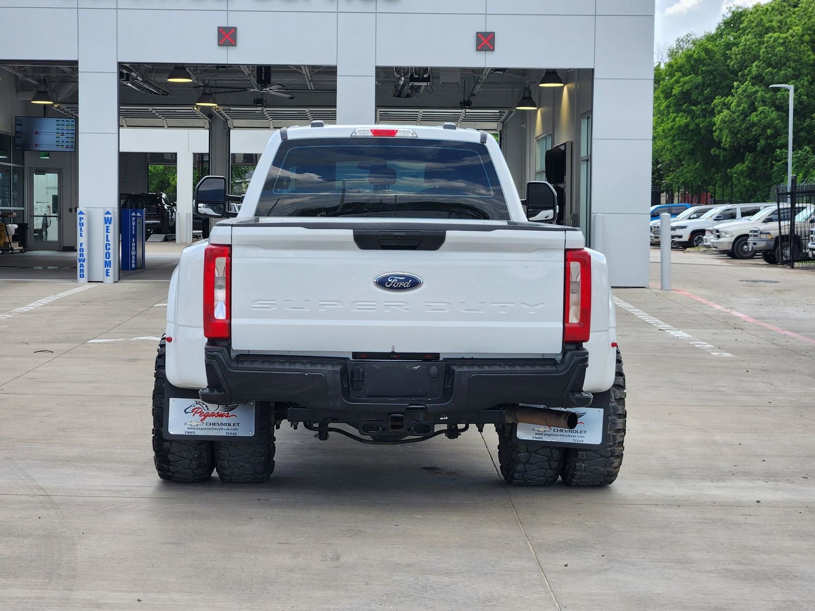 Used 2024 Ford F350 XL image 8