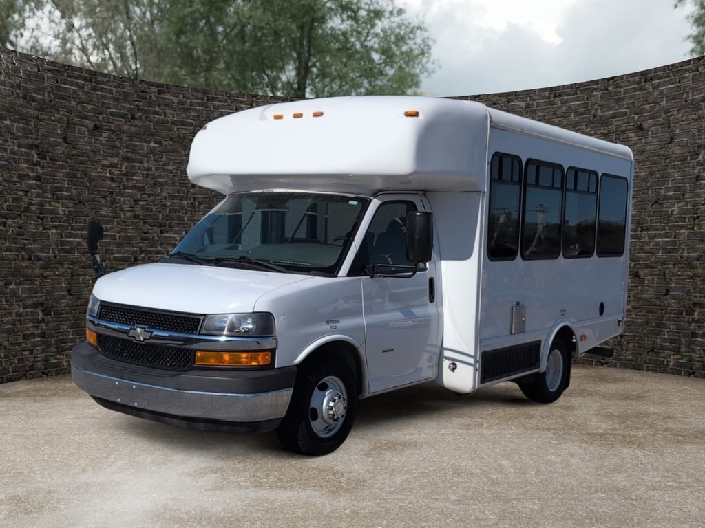 Used 2015 Chevrolet Express 3500 w/ Shuttle Bus Package RWD image 6