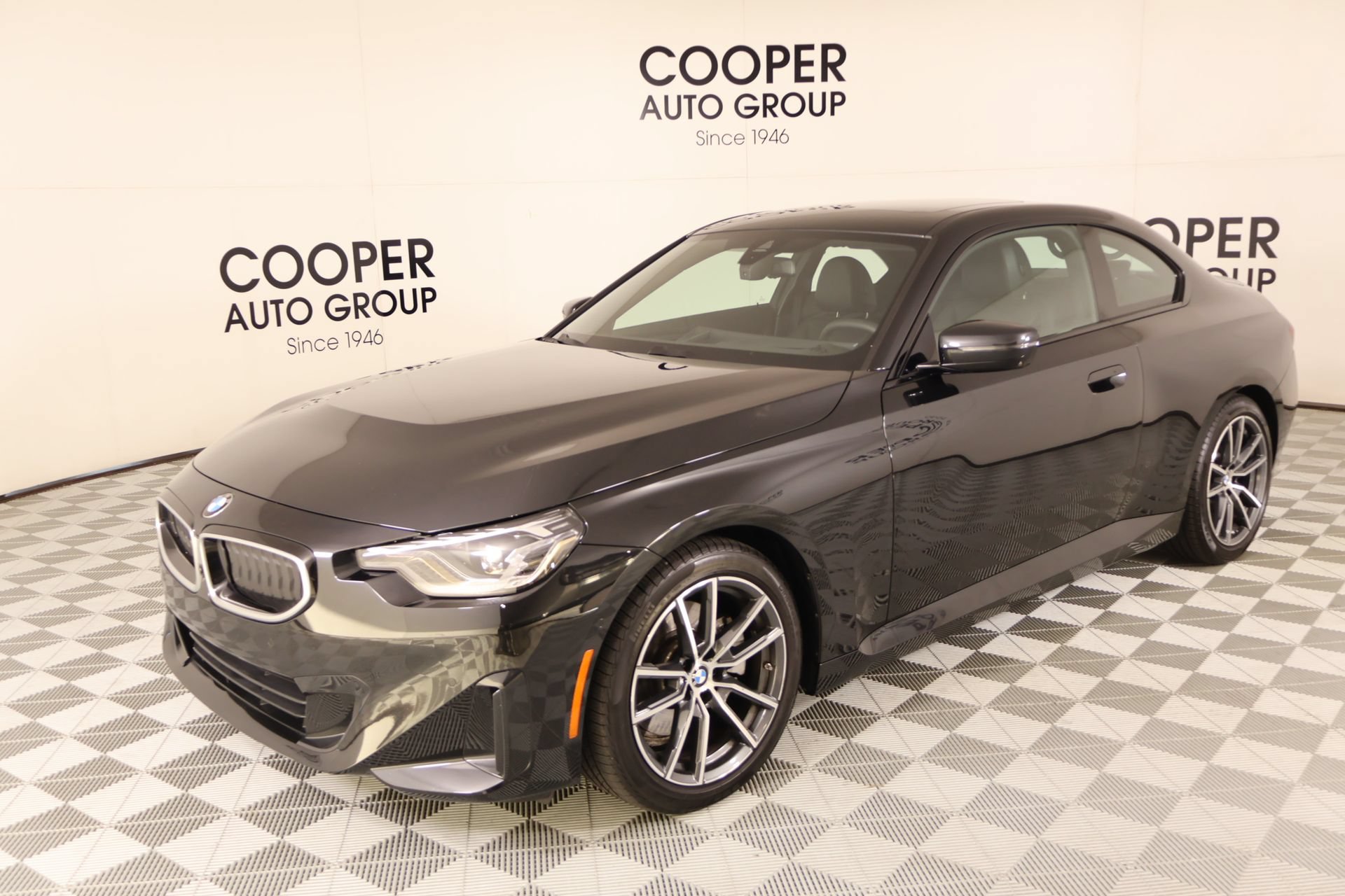 Used 2025 BMW 230i Coupe RWD image 11
