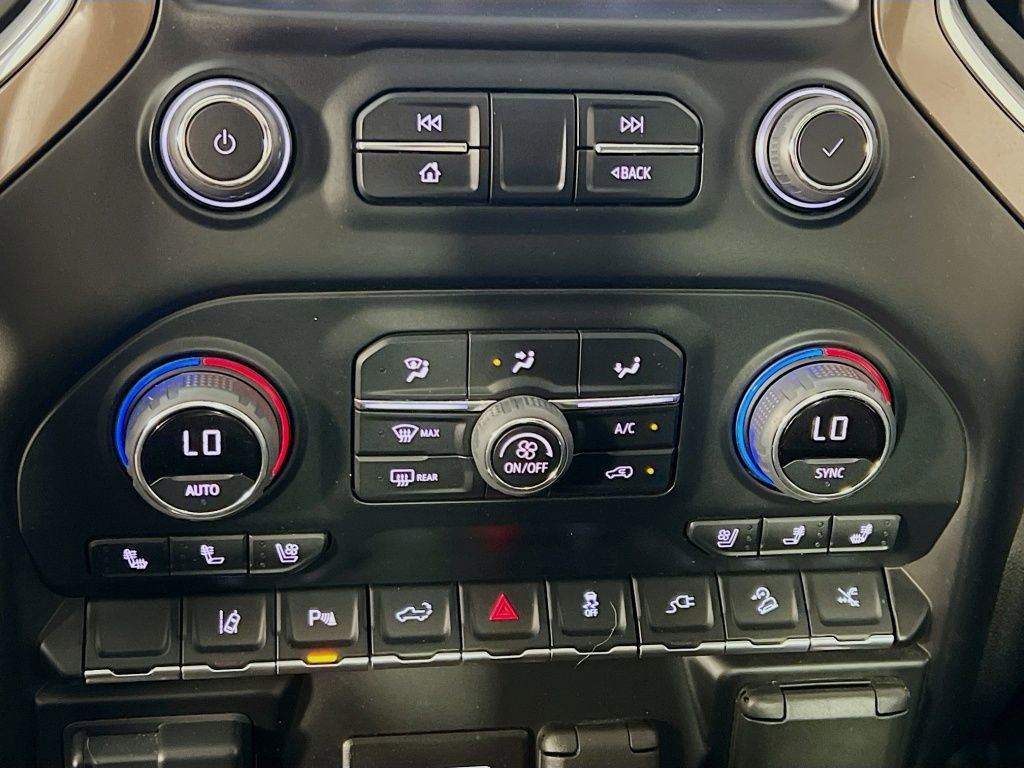 Certified 2022 Chevrolet Silverado 2500 High Country w/ LPO, Dark Essentials Package image 16