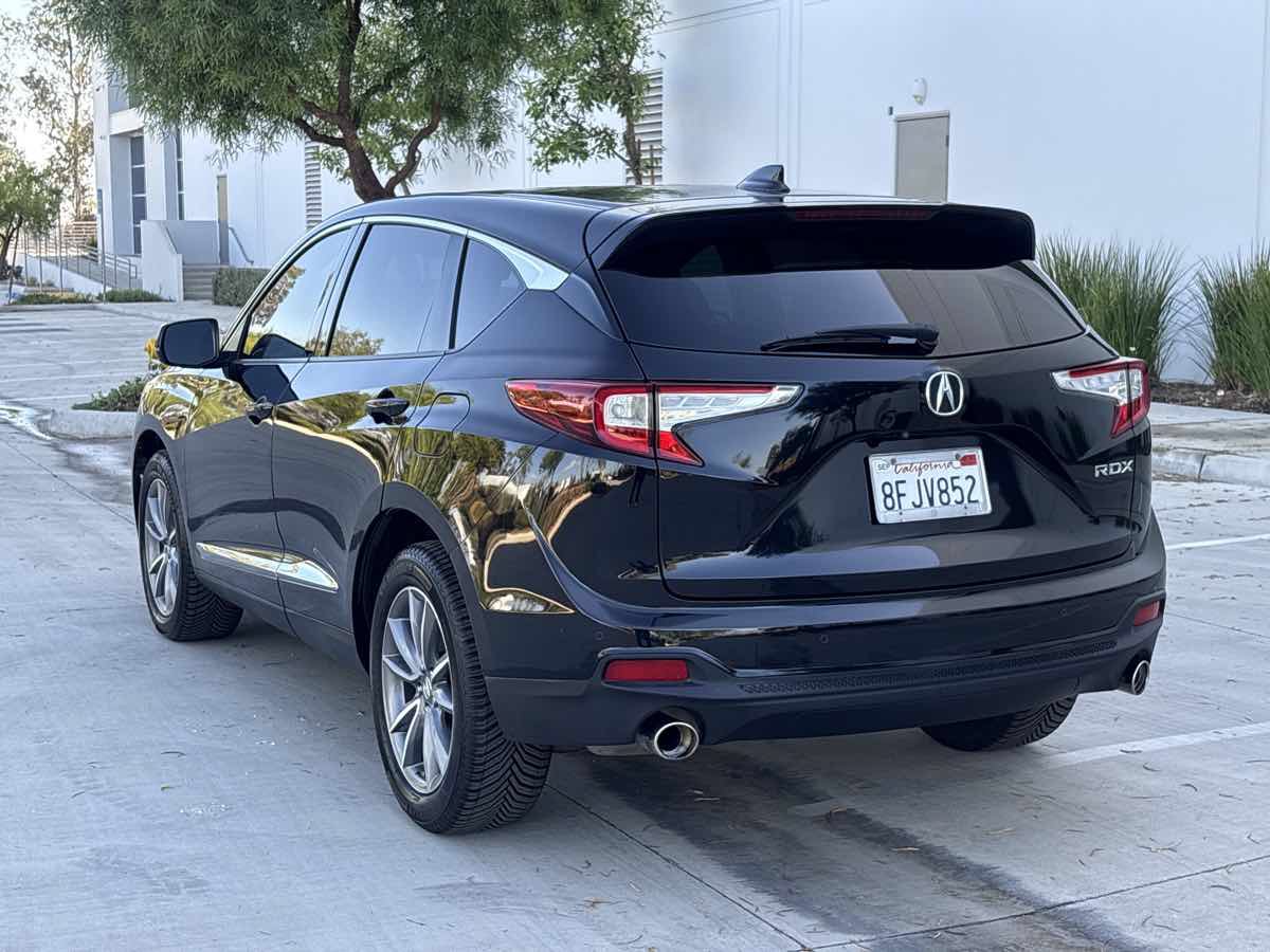 Used 2019 Acura RDX w/ Technology Package FWD image 5