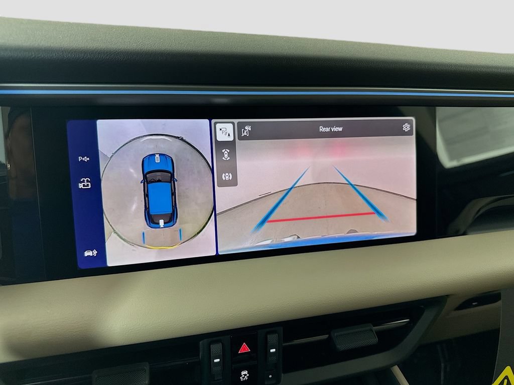 Certified 2026 Porsche Macan Electric RWD image 17