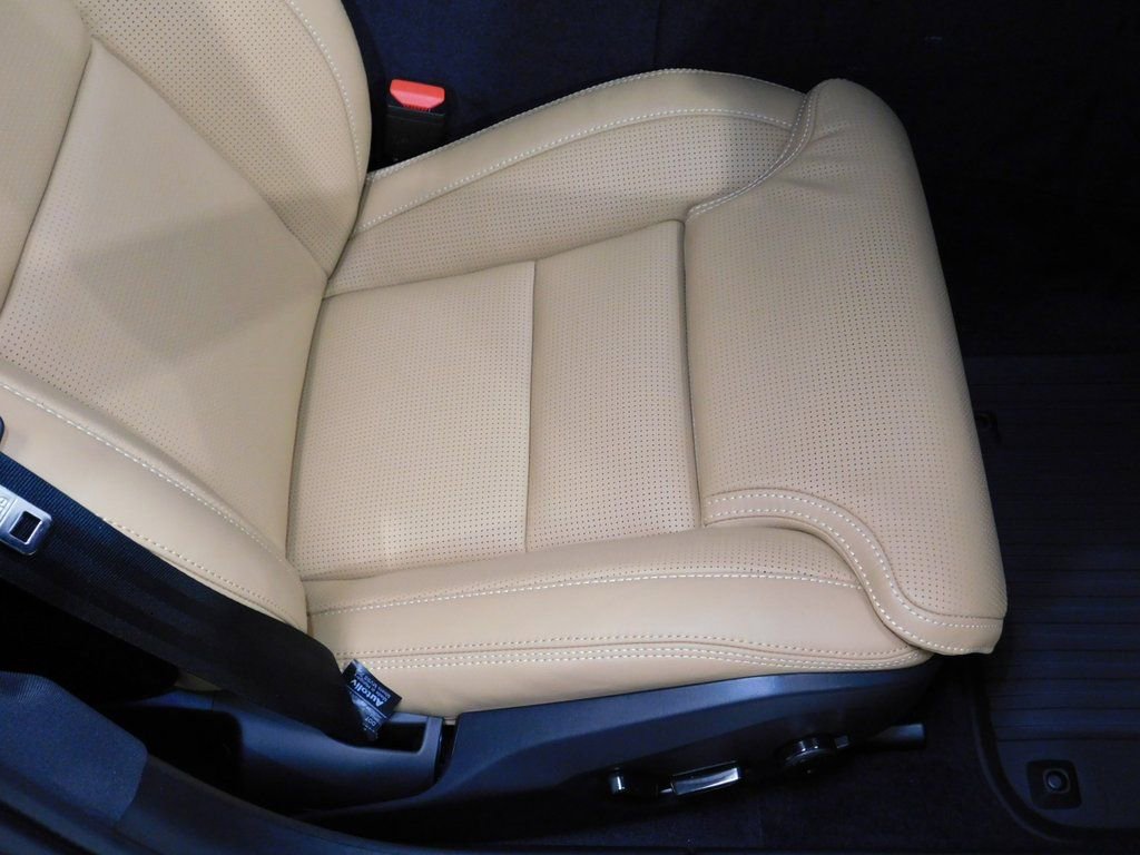 Used 2026 Volvo V90 B6 Cross Country Ultra image 95