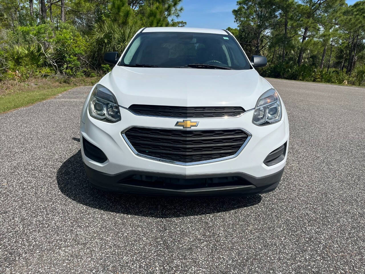 Used 2017 Chevrolet Equinox LS FWD image 8