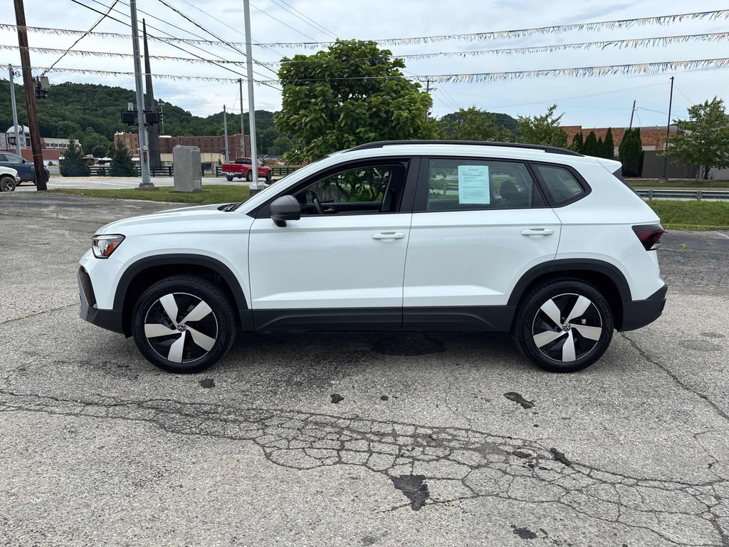 Used 2025 Volkswagen Taos S AWD/4WD image 2