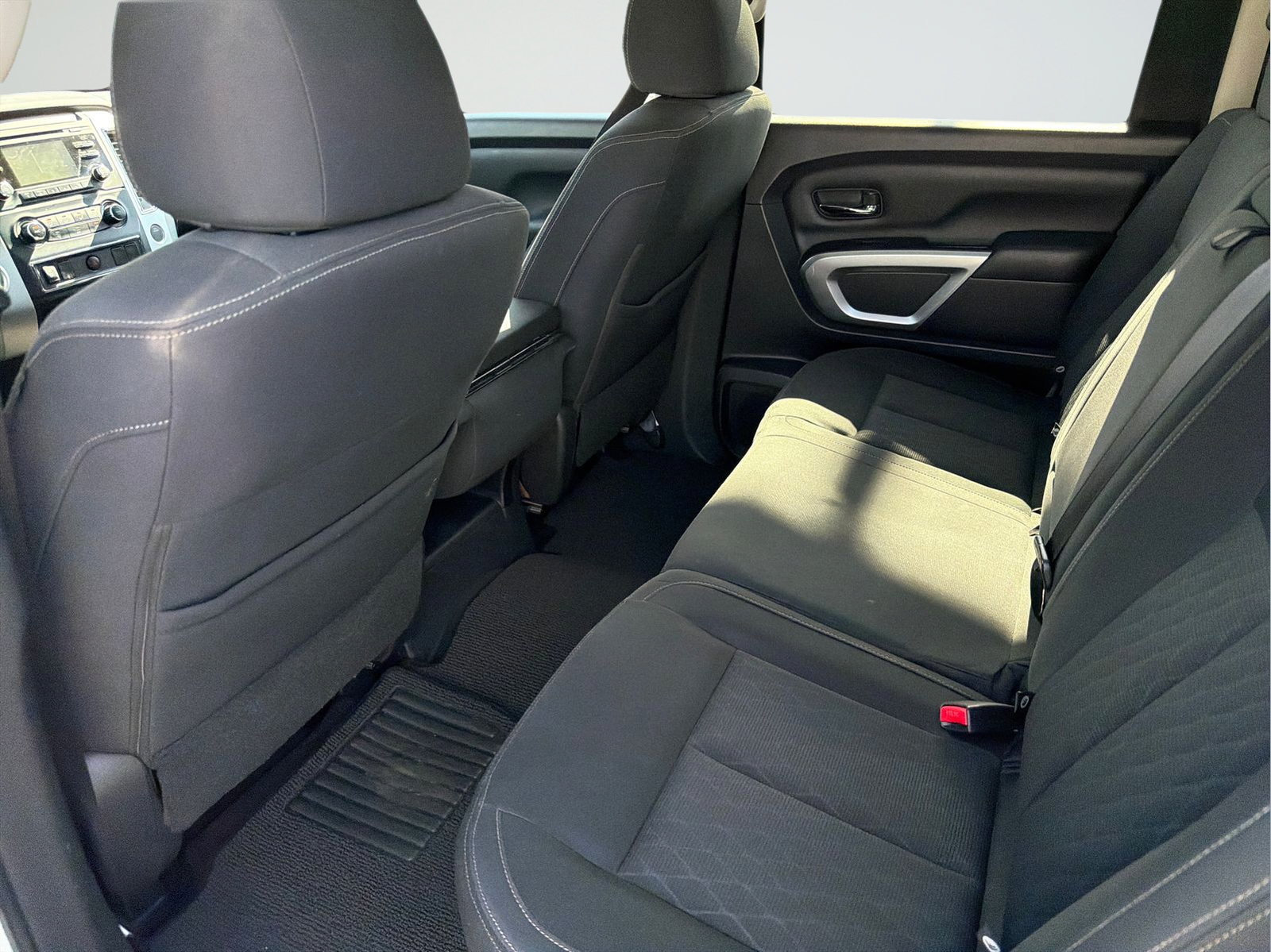Used 2017 Nissan Titan SV RWD image 24