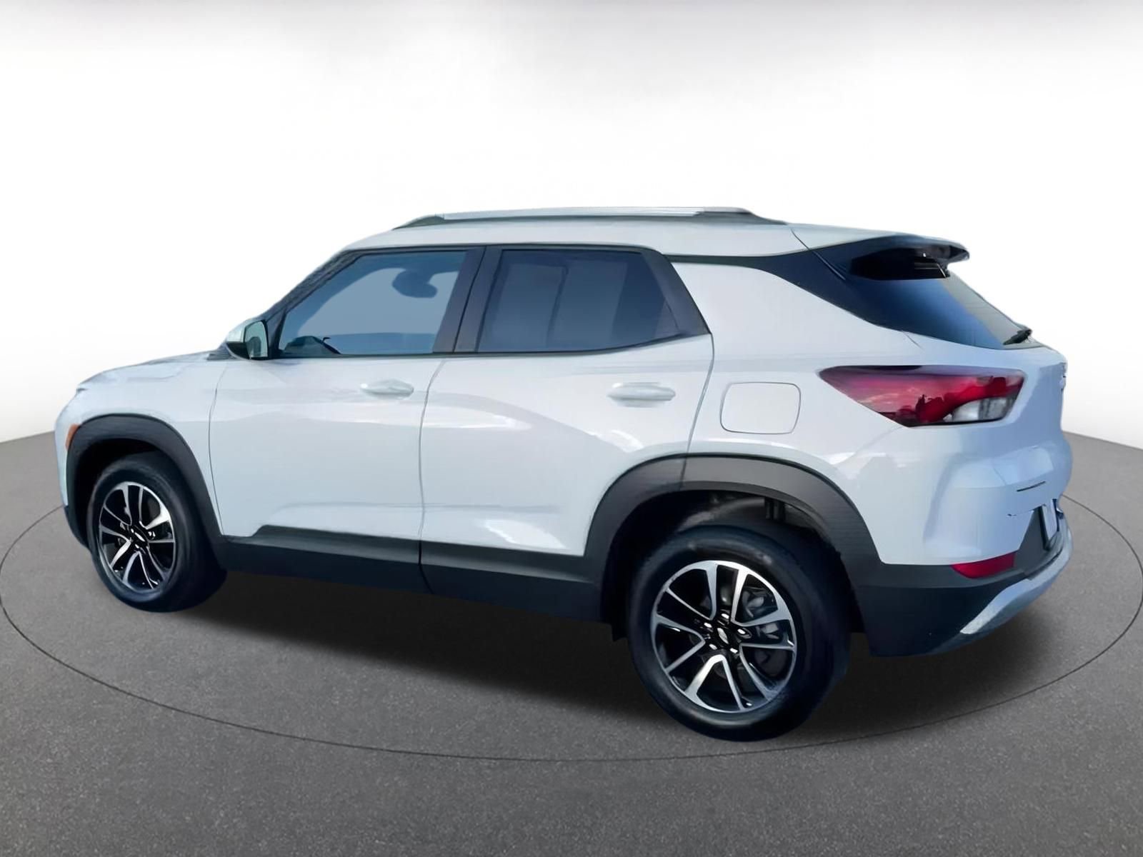 Used 2025 Chevrolet TrailBlazer LT image 10